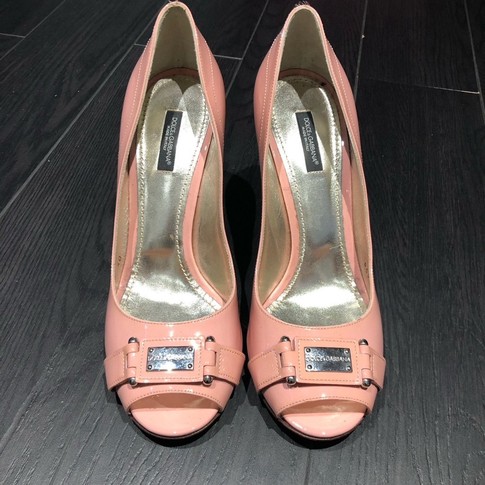 DG shoes
